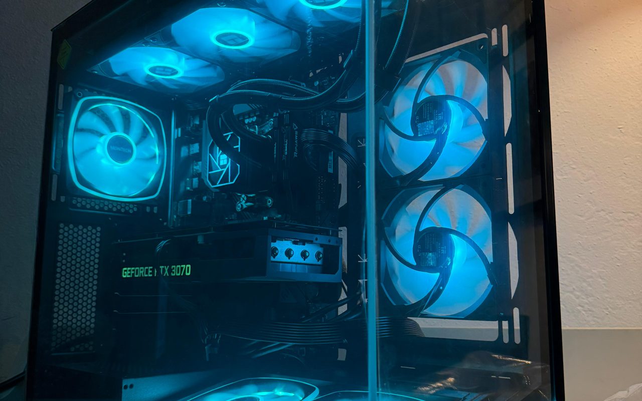Dell Gaming & Work — product photo 1 of 1